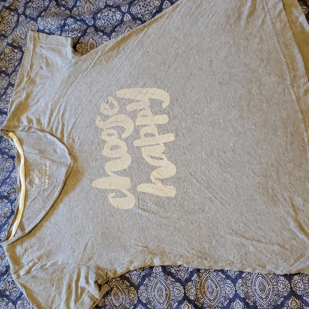 Gray tshirt